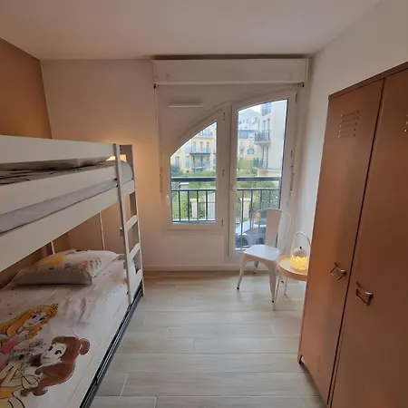 3 Chambres, 9p, Hyper Centre * Chessy (Seine-et-Marne)