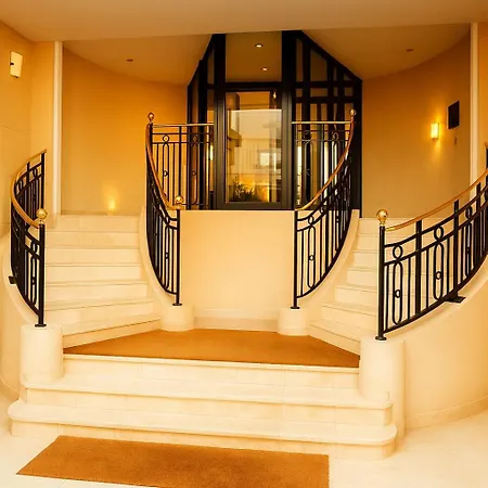 דירה 3 Chambres, 9p, Hyper Centre *